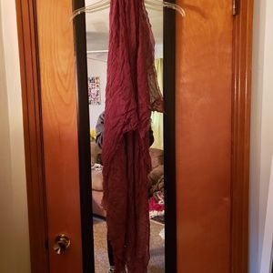 Maroon scarf